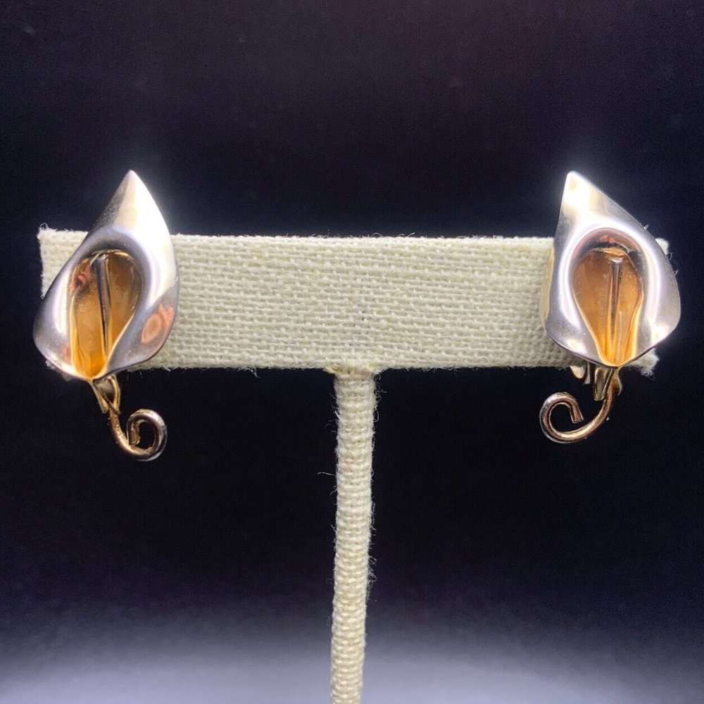 Vintage Marino Calla Lily Screwback Earrings